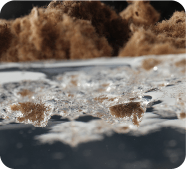 水をほとんど吸わず、油を瞬間的に強力吸着